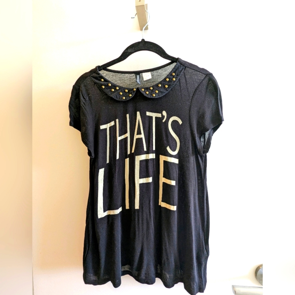 Divided H&M | Black "That's Life" T-Shirt with Rounded Collar